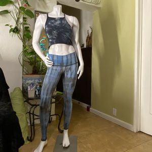 Set leggings ant top tie dye.